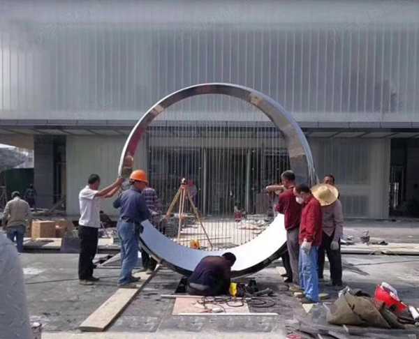 現(xiàn)代園林景觀雕塑如何進(jìn)行包裝運(yùn)輸？?jī)?yōu)藝雕塑廠家為您支招