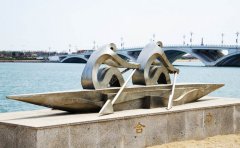 不銹鋼雕塑拋光需要注意的問題有哪些？